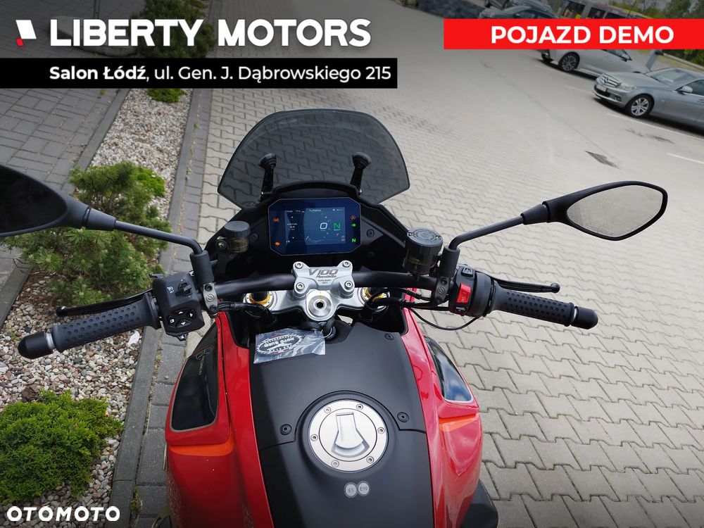 Moto Guzzi V100 Mandello - 13