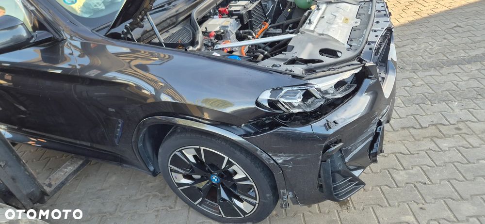 BMW iX3 80kWh Impressive - 38