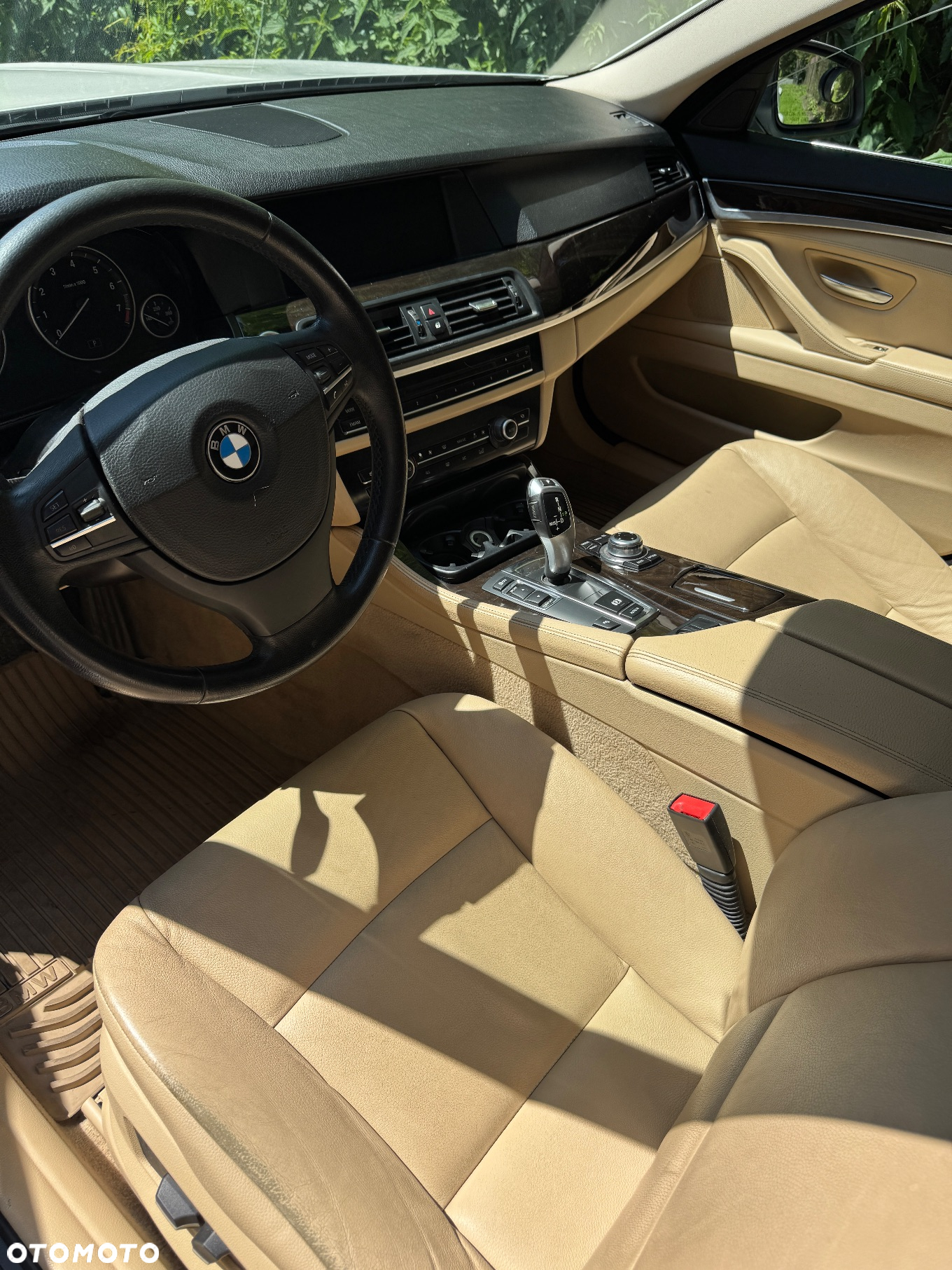BMW Seria 5 535i Touring Luxury Line - 9