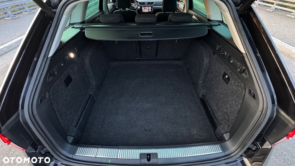 Skoda Superb 2.0 TDI Style DSG - 22