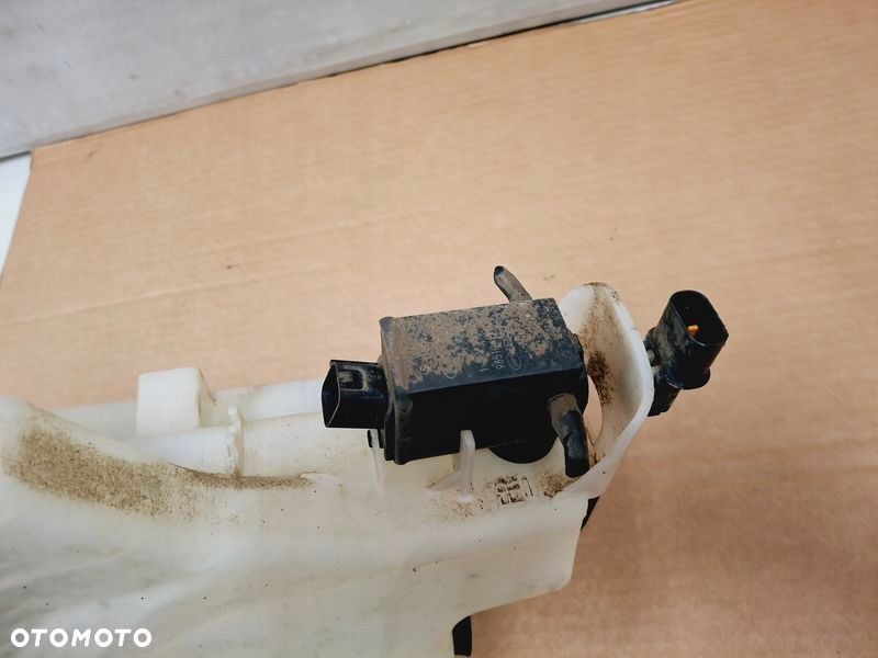 kia sorento ii 2 lift 2.0 crdi zbiorniczek płynu do spryskiwaczy - 4