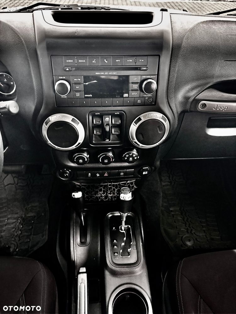 Jeep Wrangler 3.6 Unlim Rubicon X - 9