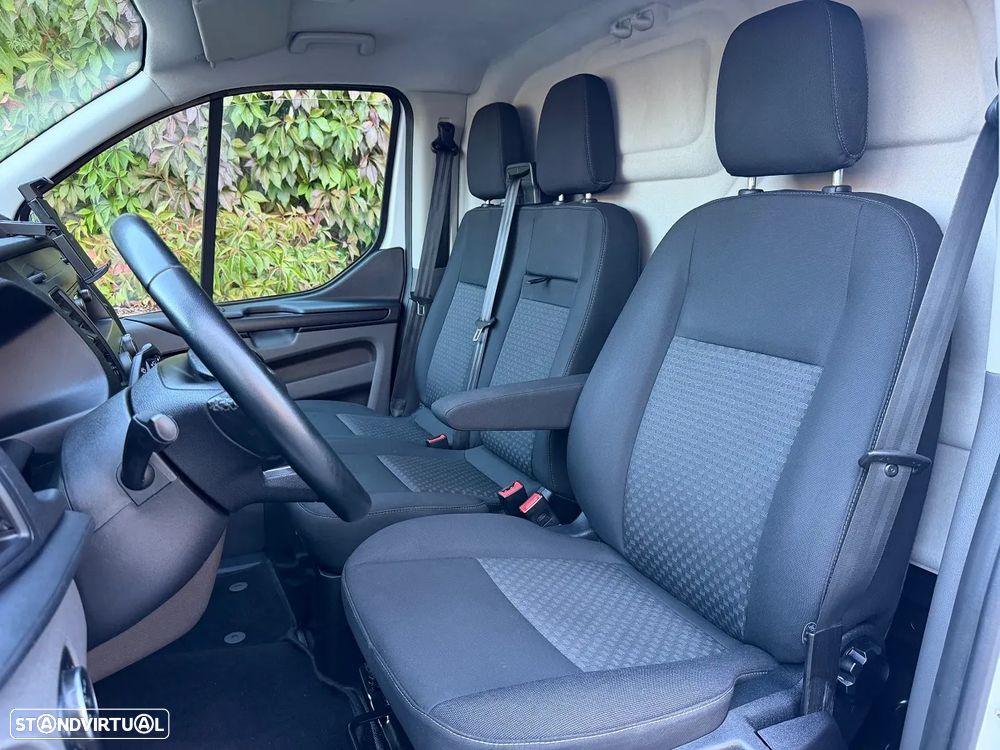 Ford Transit Custom 2.0 TDCi 130HP Teto Alto 3L - 21