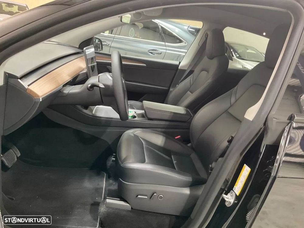 Tesla Model Y Tração Traseira - 3