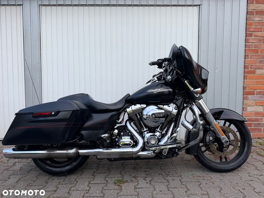Harley-Davidson Touring Street Glide - 1