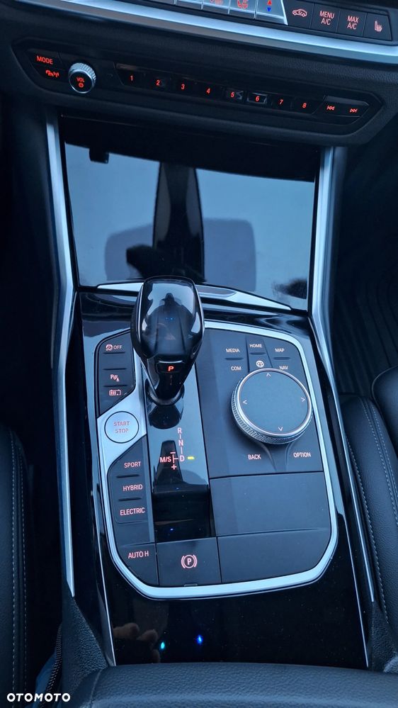 BMW Seria 3 330e M Sport - 26