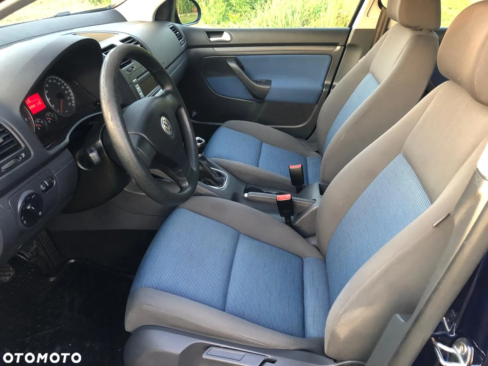 Volkswagen Golf - 8