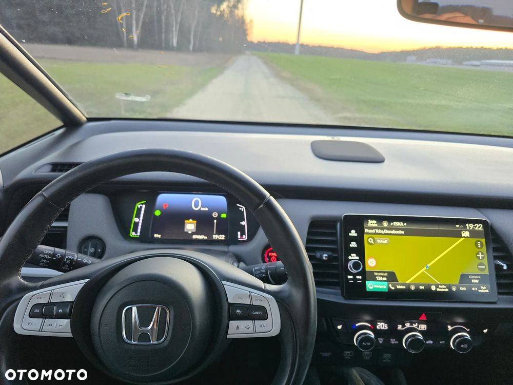 Honda Jazz 1.5 i-MMD Executive Crosstar (Czarny Dach) - 17