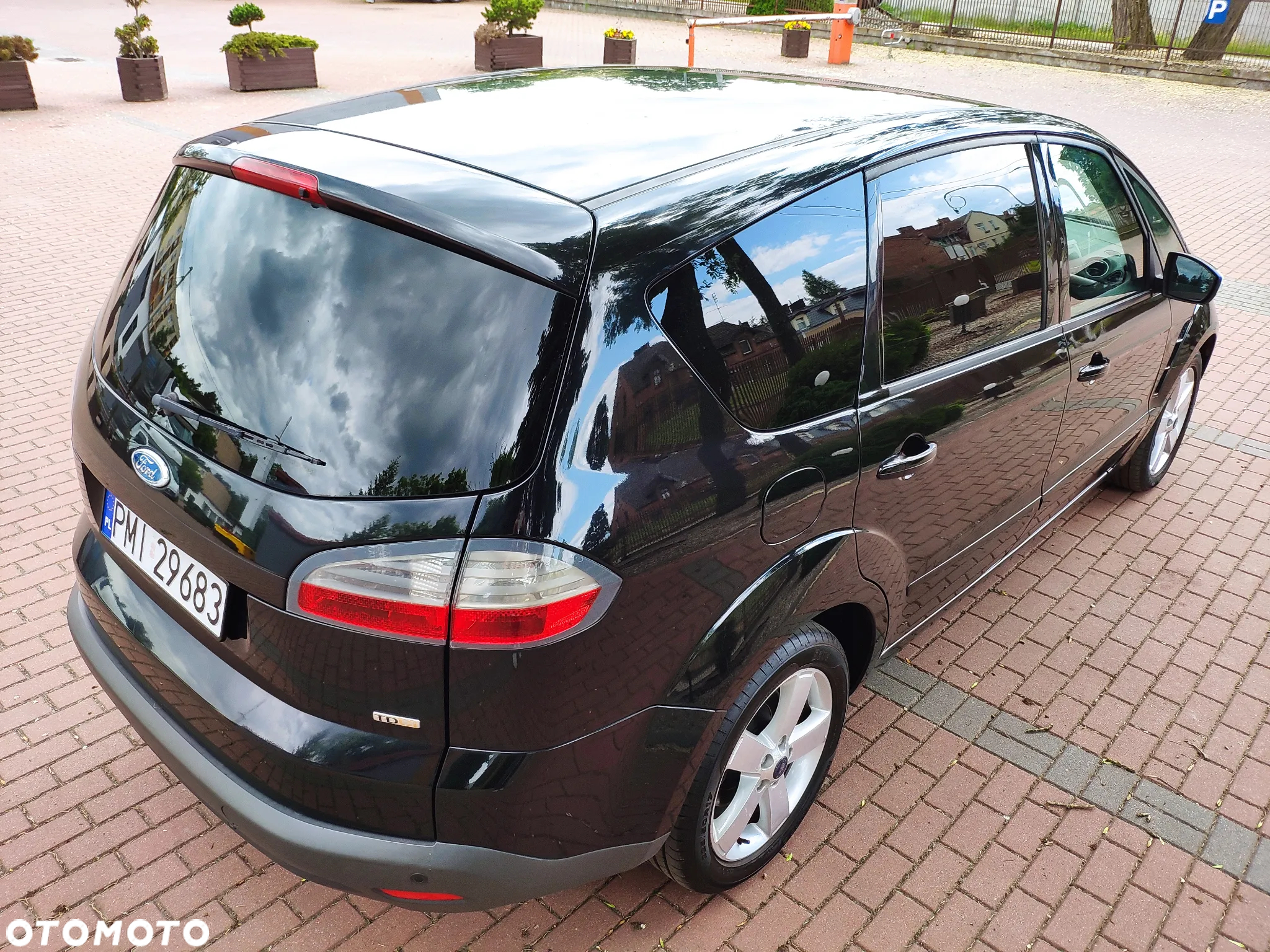 Ford S-Max - 26