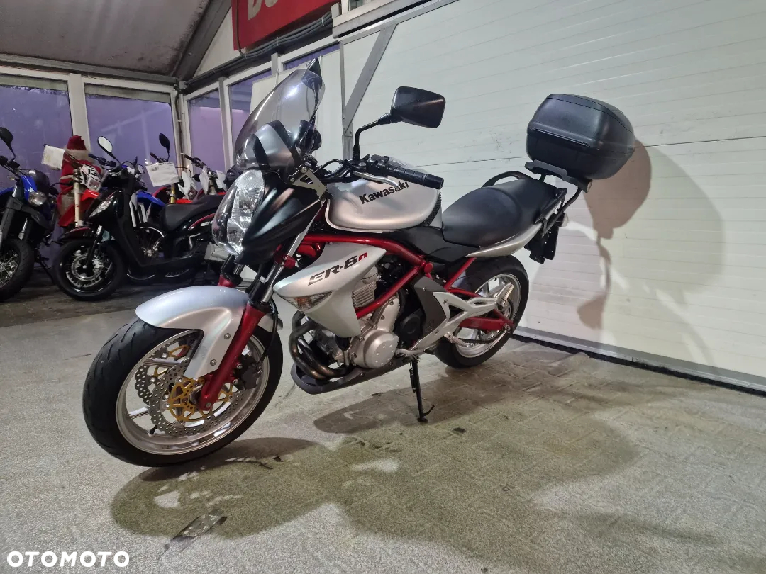 Kawasaki ER - 12
