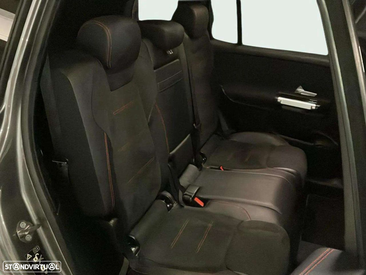 Mercedes-Benz GLB 200 d AMG Line - 15