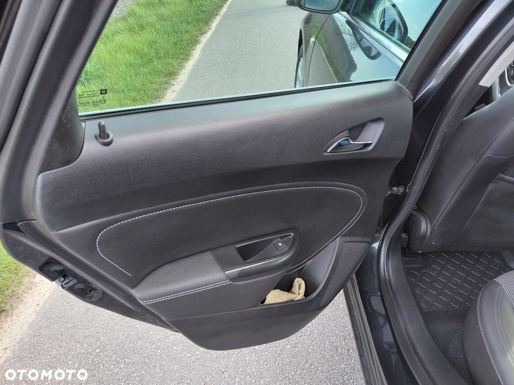 Opel Astra 1.4 T Cosmo - 15