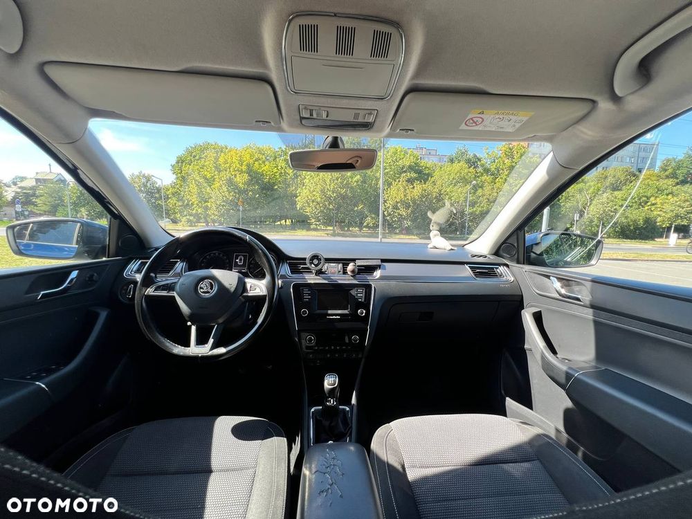 Skoda RAPID Spb 1.6 TDI DPF Style - 22