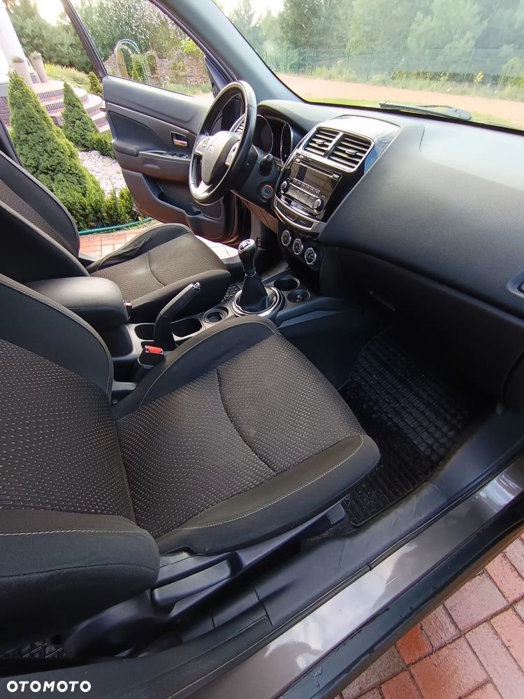 Mitsubishi ASX - 11