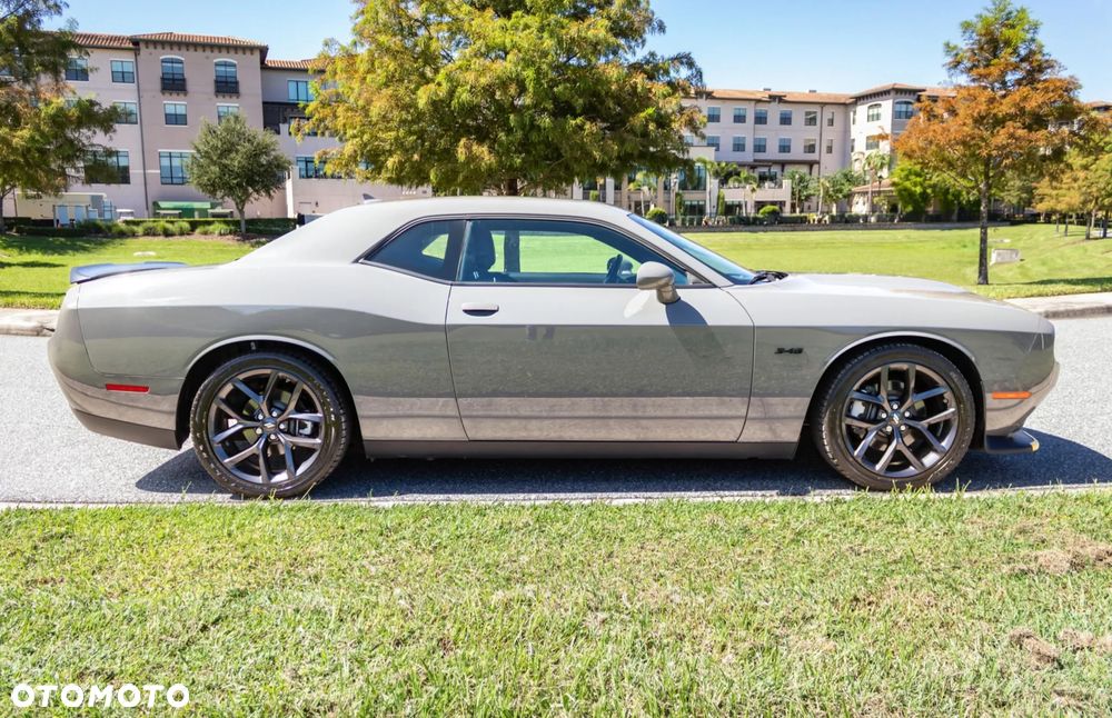 Dodge Challenger 2018 photo 3