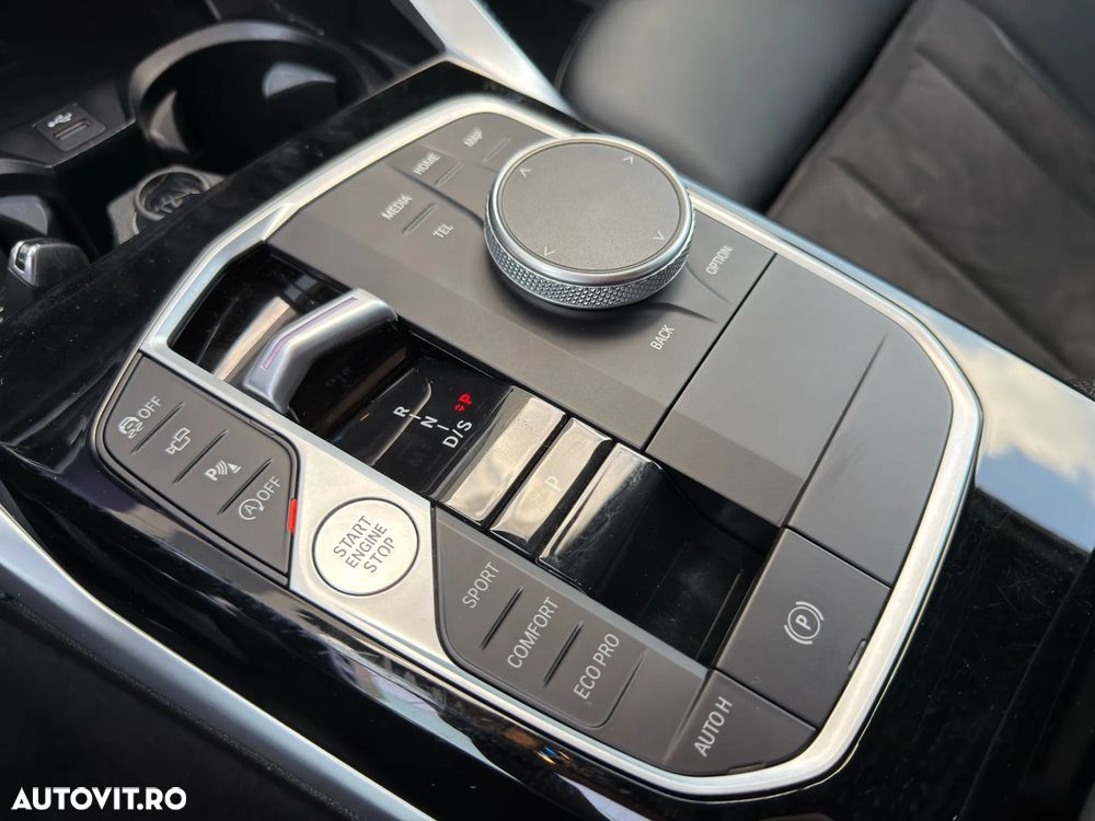 BMW M2 M240i xDrive AT - 35