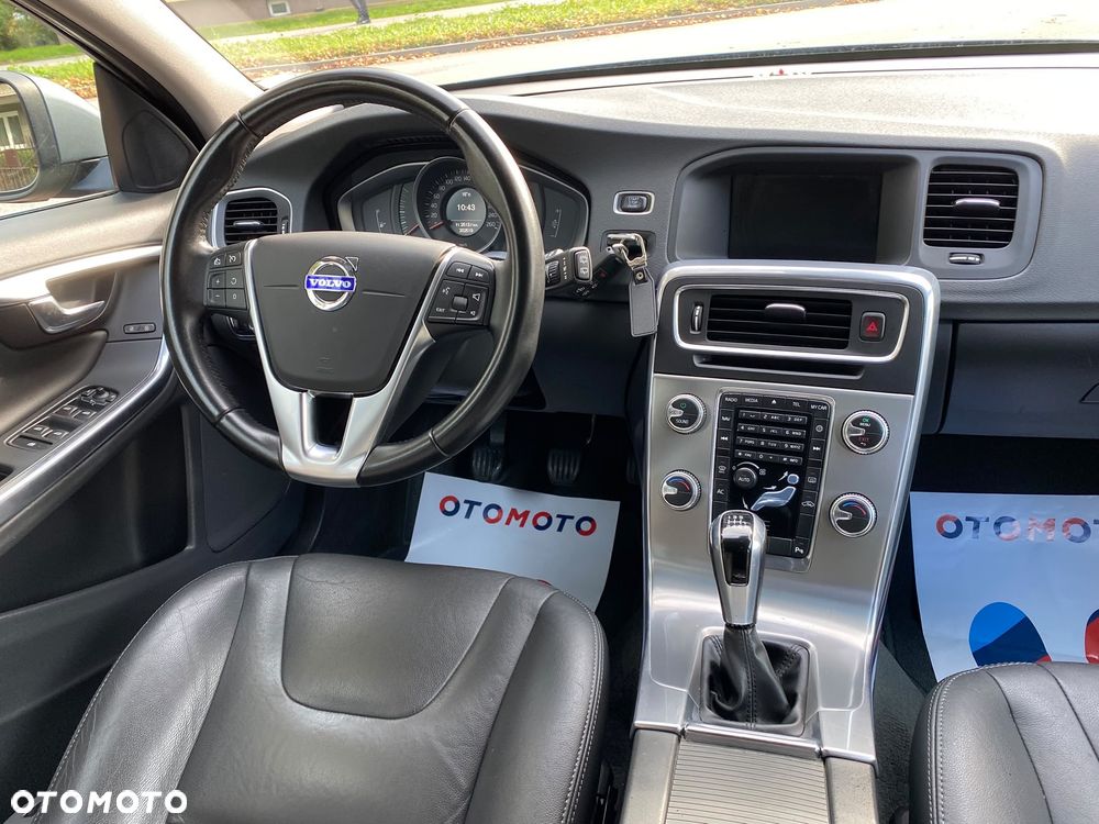 Volvo V60 2017 photo 4