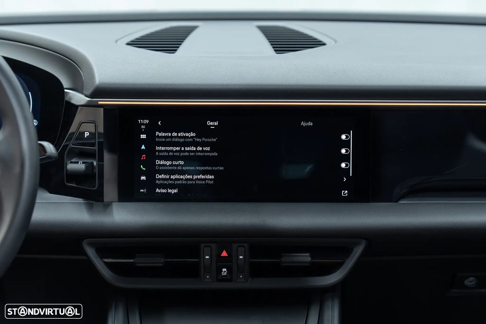 Porsche Macan Electric - 48