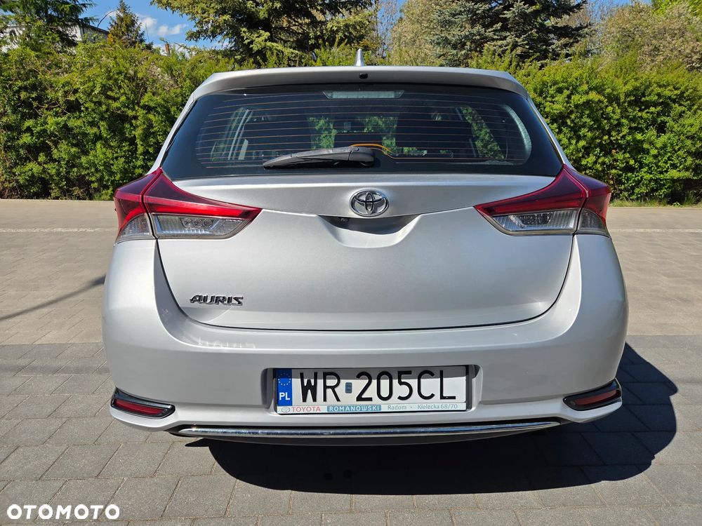 Toyota Auris 1.6 Premium - 4