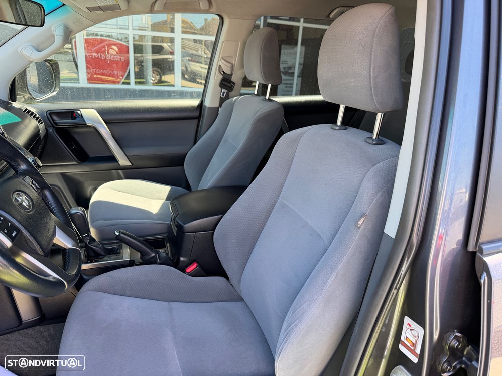 Toyota Land Cruiser Prado - 13