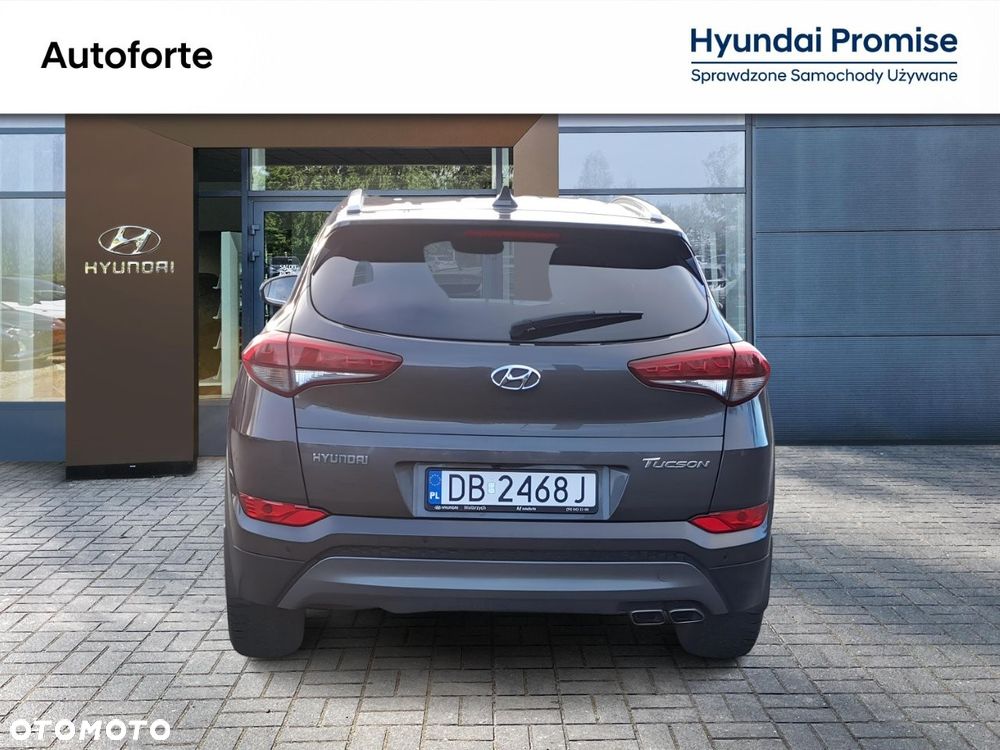 Hyundai Tucson 2.0 CRDI BlueDrive Style 2WD - 4
