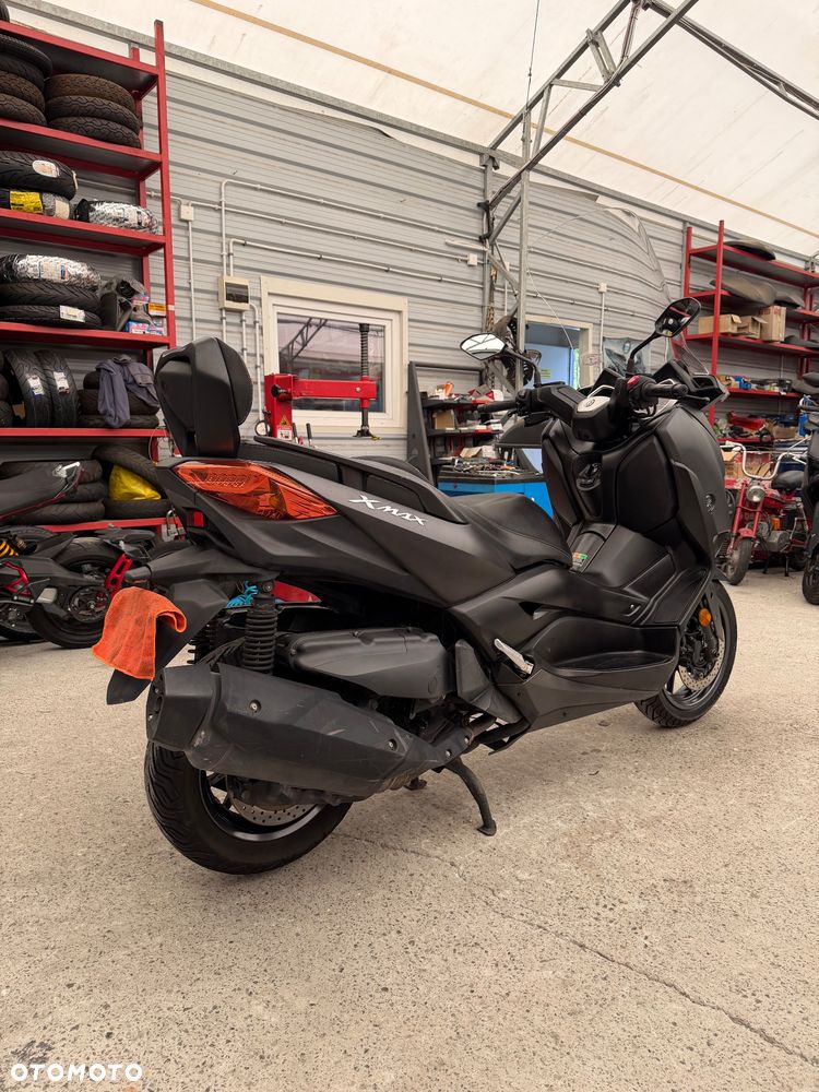 Yamaha X-max - 9