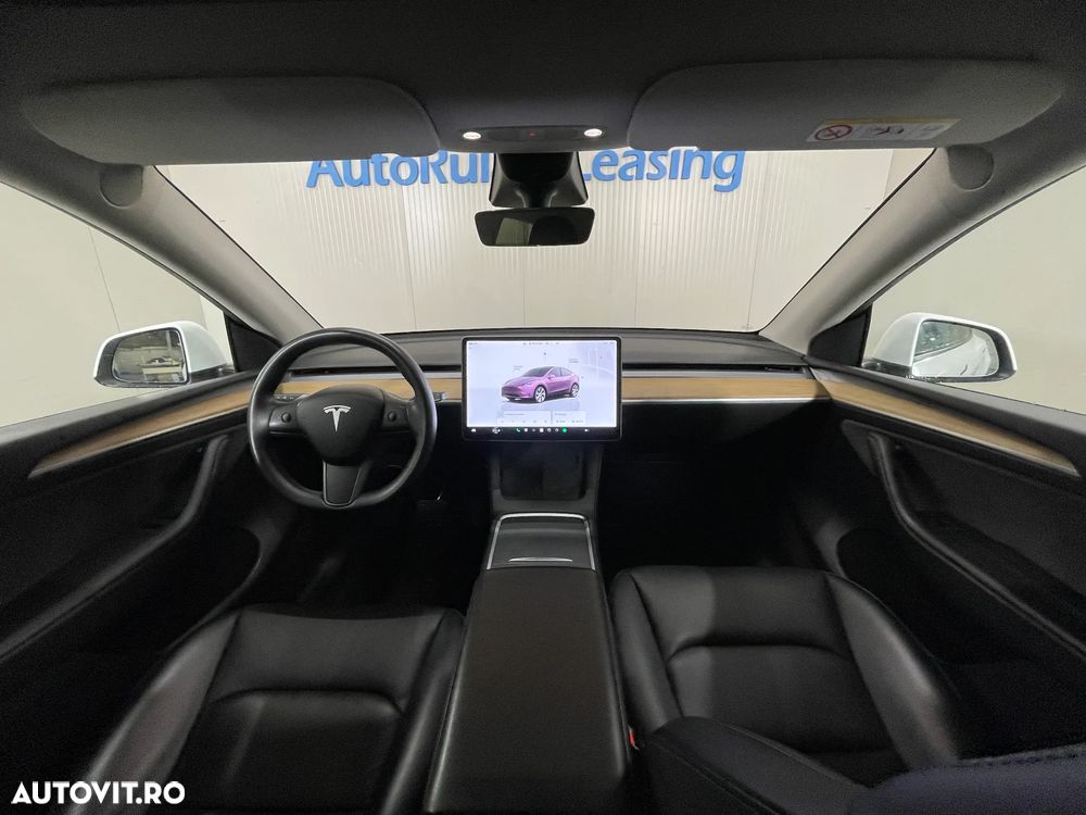 Tesla Model Y Long Range Dual Motor AWD - 7