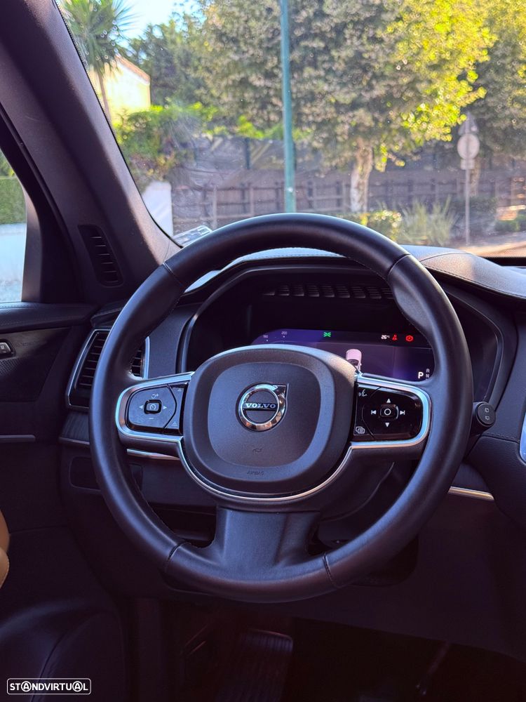 Volvo XC 90 D5 AWD Geartronic RDesign - 24