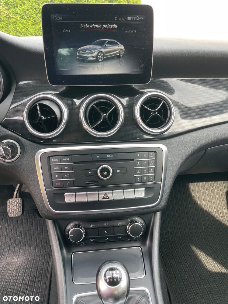 Mercedes-Benz CLA 180 d - 13