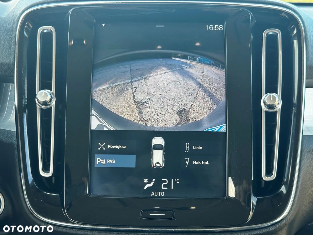 Volvo XC 40 D4 AWD Geartronic Momentum - 32