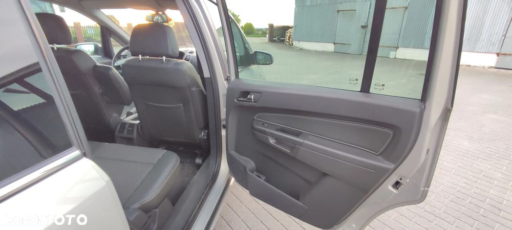 Opel Zafira 1.9 CDTI Enjoy - 24