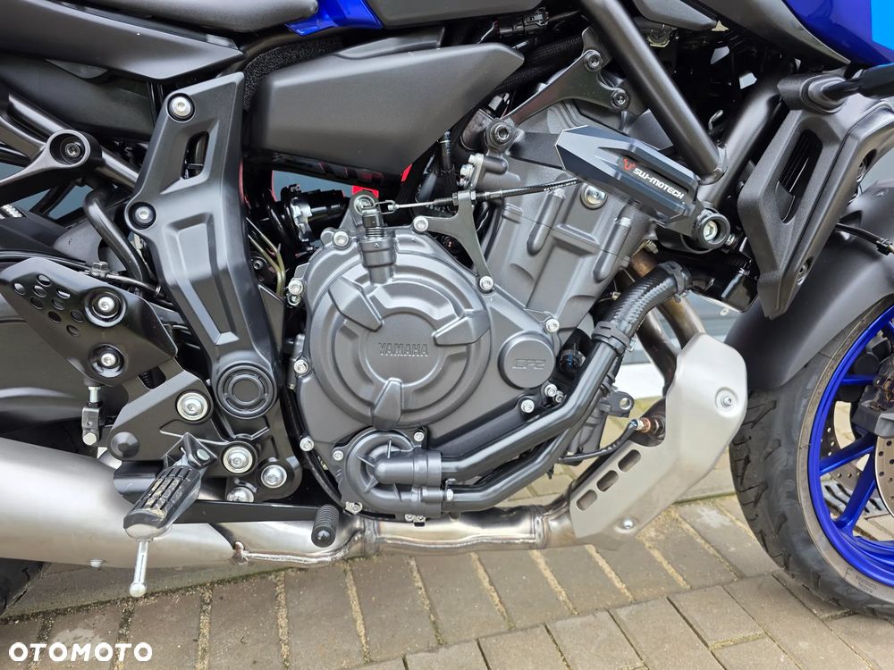 Yamaha MT - 24
