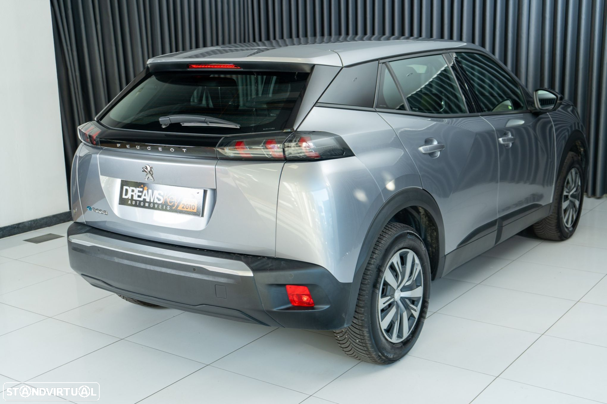 Peugeot e-2008 50 kWh Active - 4