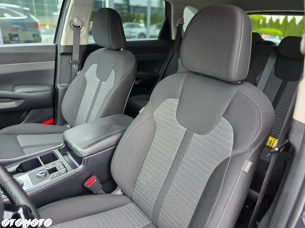 Kia Sorento 1.6 T-GDI HEV L 7os - 29