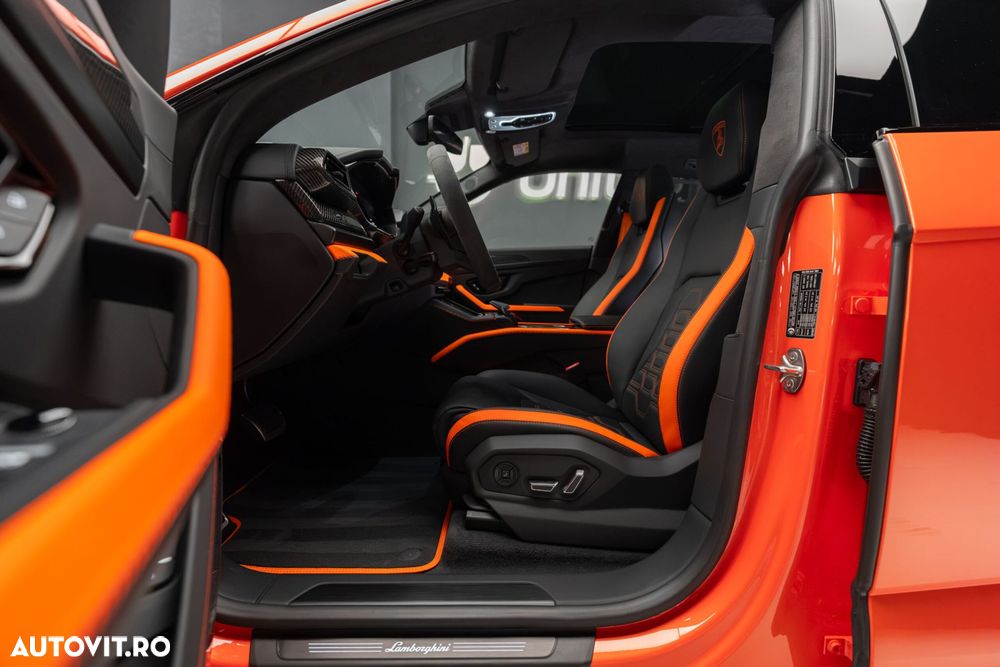 Lamborghini URUS - 14