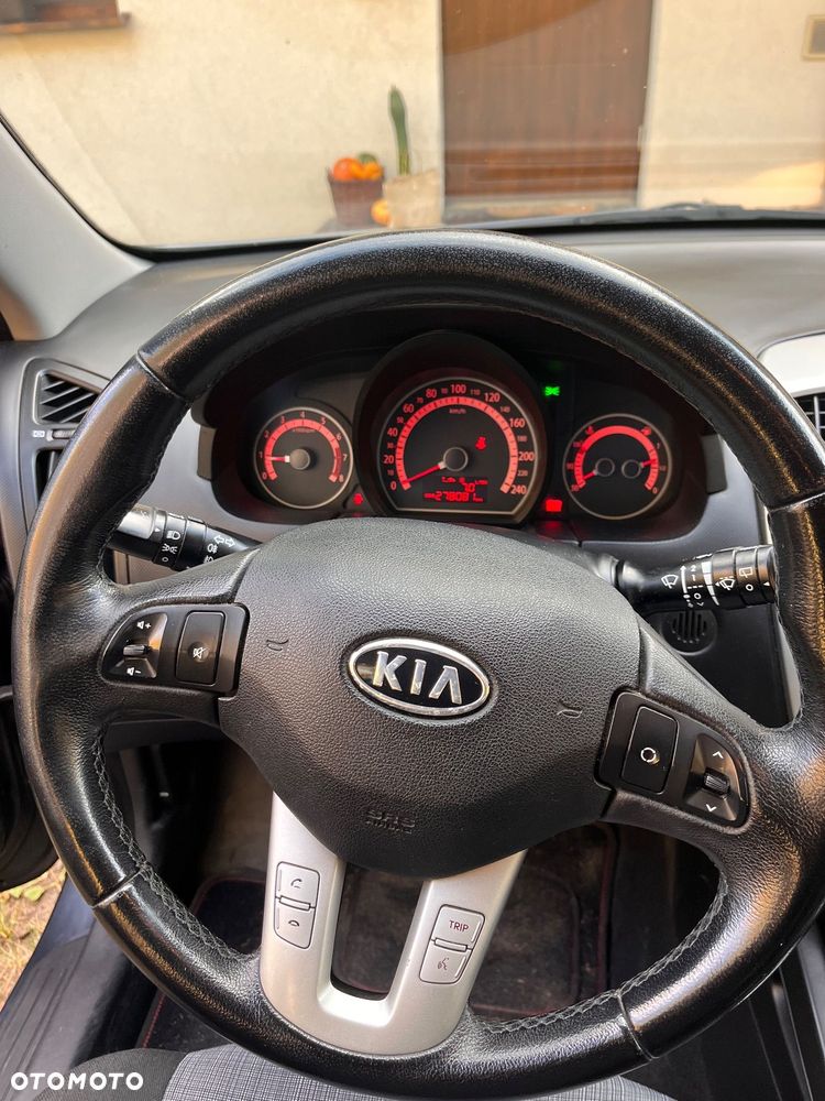 Kia Ceed 1.4 CVVT SW Dream-Team Edition - 9