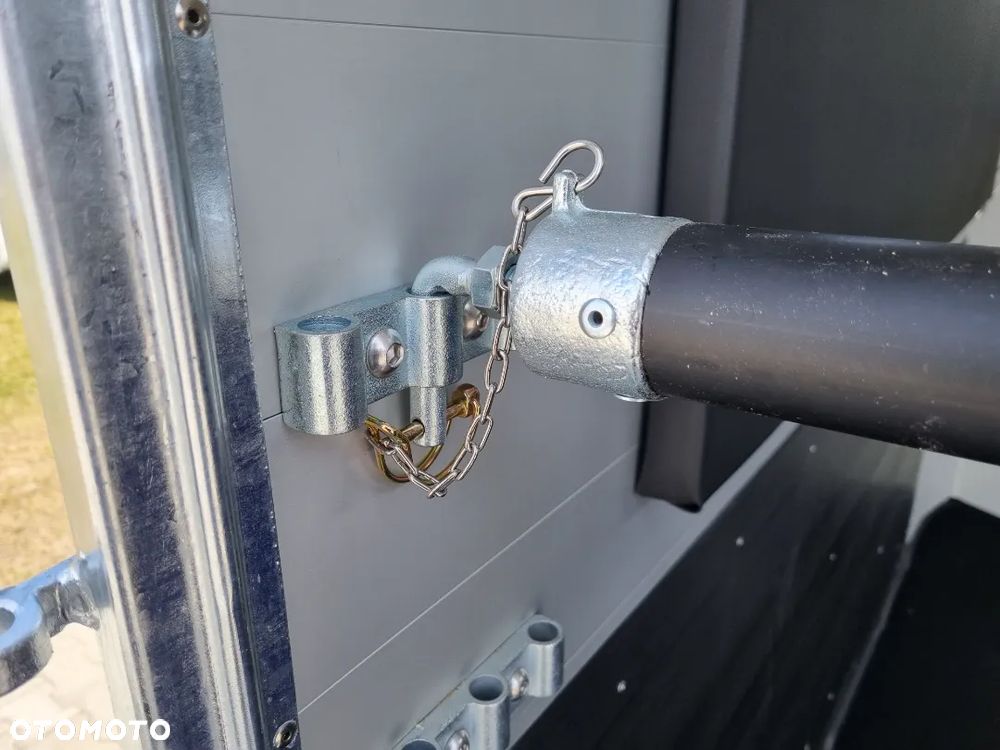 Cheval Liberte Gold 3 - 21