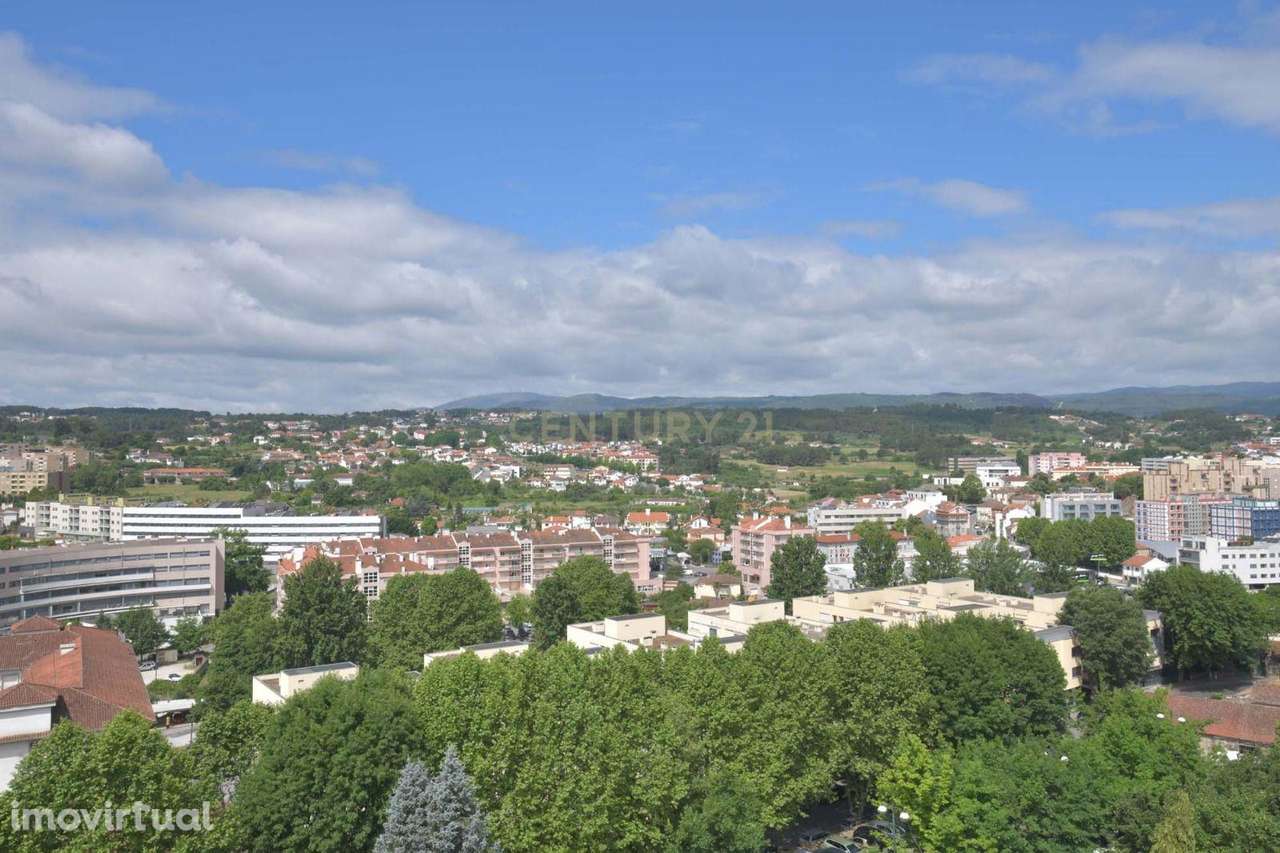 Terreno para 143 apartamentos, em Santa Maria Maior. - Grande imagem: 4/37