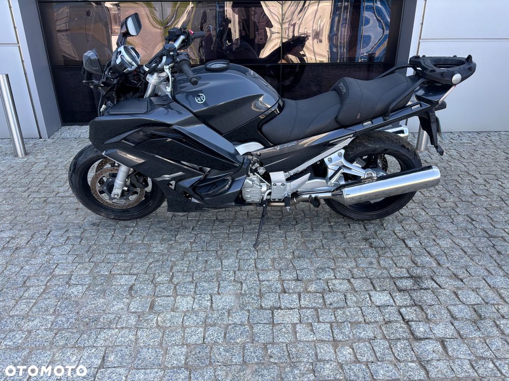 Yamaha FJR - 7