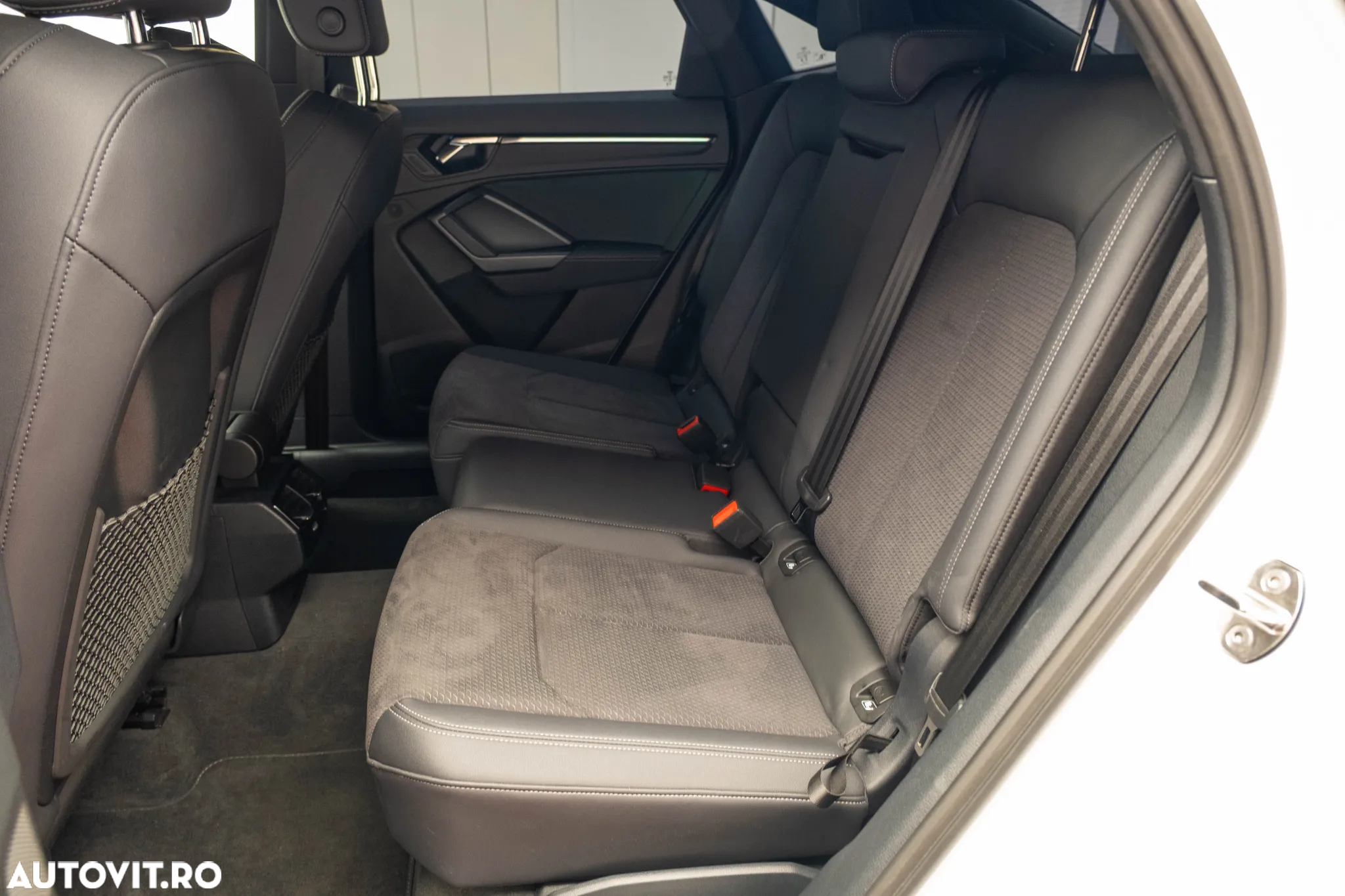 Audi Q3 Sportback 2.0 40 TFSI quattro S tronic S Line - 24
