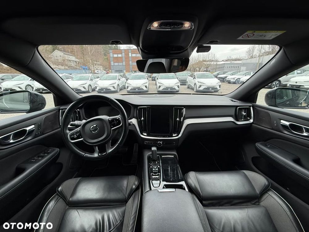 Volvo V60 T6 AWD Plug-In Hybrid Inscription - 14