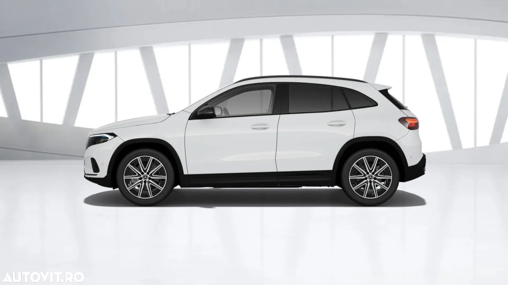 Mercedes-Benz EQA 300 4MATIC - 2