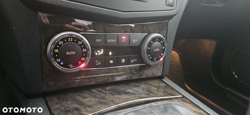 Mercedes-Benz Klasa C - 36