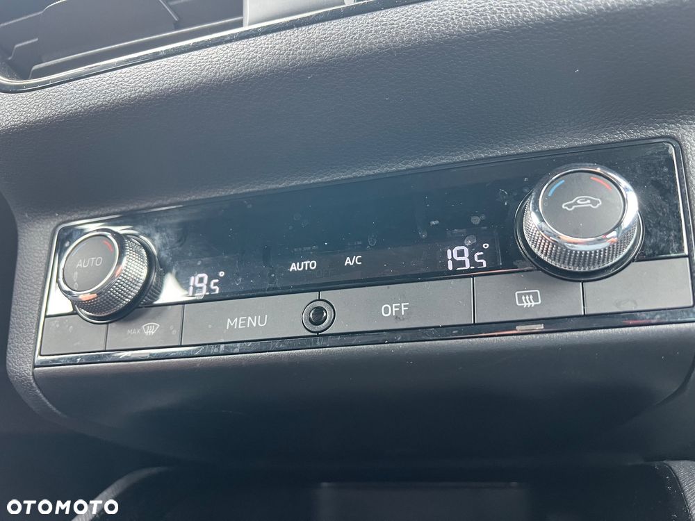 Skoda Kamiq 1.0 TSI Monte Carlo - 10