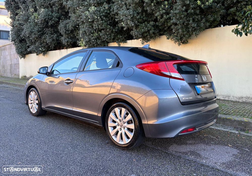 Honda Civic 1.4 i-VTEC Sport - 2