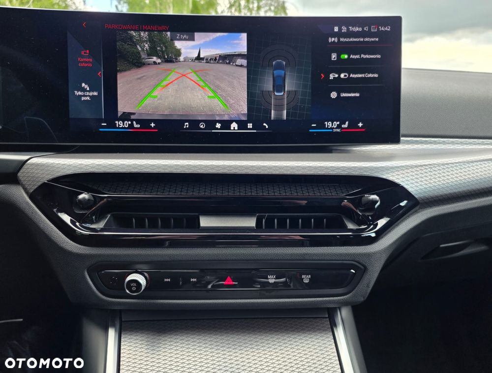 BMW Seria 3 330i xDrive M Sport - 17