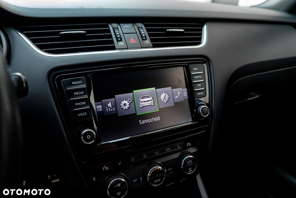 Skoda Octavia 2.0 TSI (Green tec) DSG RS - 33