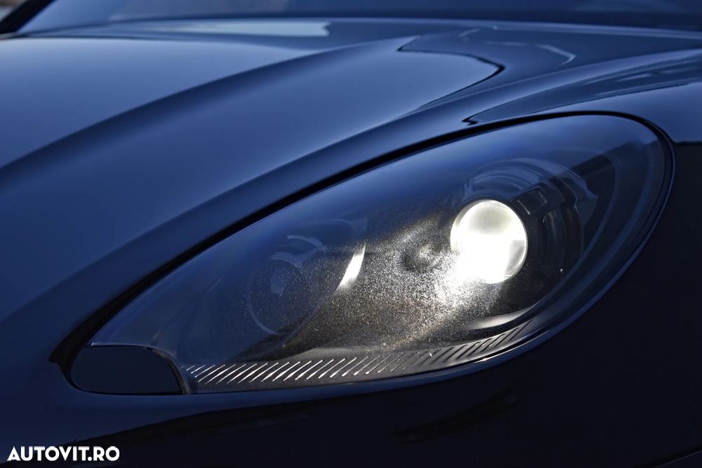 Porsche Macan Turbo PDK - 30