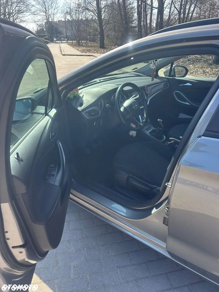 Opel Astra 1.4 T Dynamic - 10
