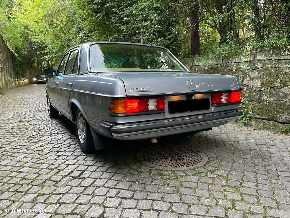 Mercedes-Benz W123 (1976-1986) - 27